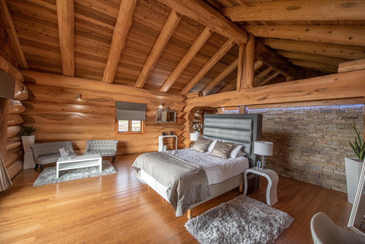 The Log Cabins At The Vu Батгэйт Экстерьер фото