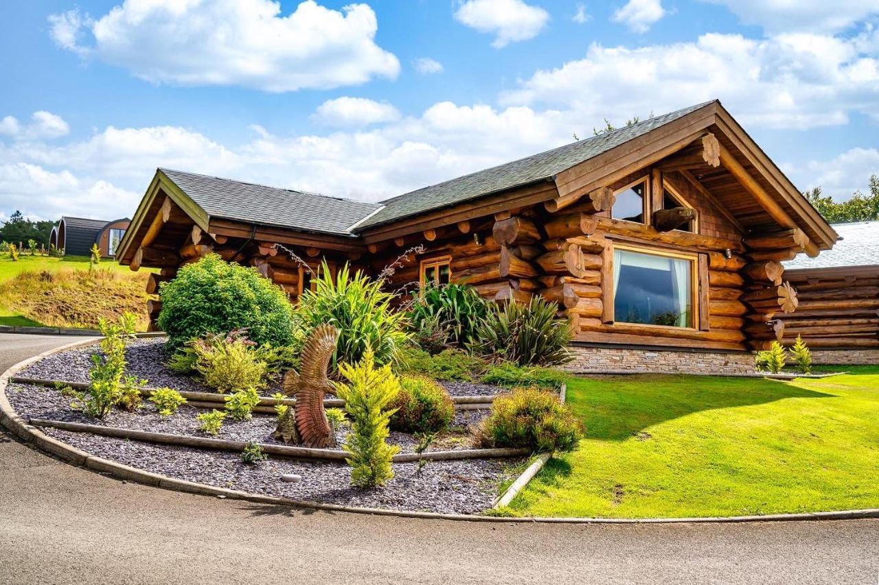 The Log Cabins At The Vu Батгэйт Экстерьер фото